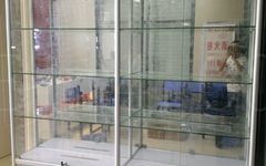 玻璃展示柜带锁门​透明带灯